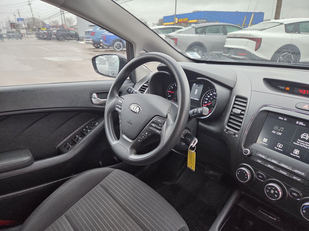 2017 Kia Forte 5-Door EX | Cam | USB | HtdSeats | Bluetooth | Keyless in Bridgewater, New Brunswick - 59 - w1024h768px