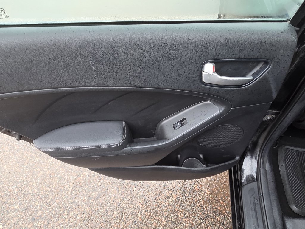 2017 Kia Forte 5-Door EX | Cam | USB | HtdSeats | Bluetooth | Keyless in Bridgewater, New Brunswick - 75 - w1024h768px