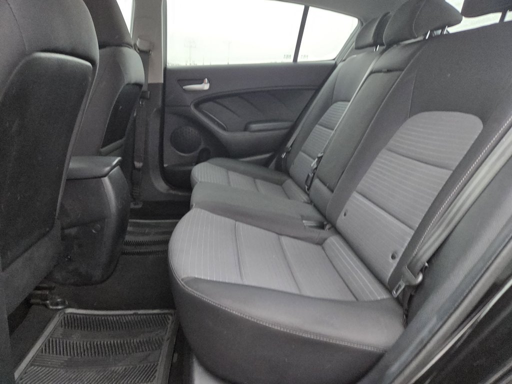 2017 Kia Forte 5-Door EX | Cam | USB | HtdSeats | Bluetooth | Keyless in Bridgewater, New Brunswick - 77 - w1024h768px