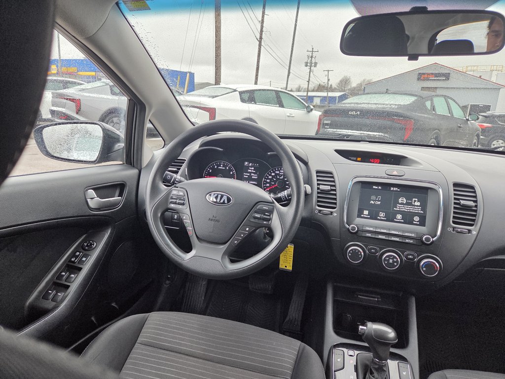 2017 Kia Forte 5-Door EX | Cam | USB | HtdSeats | Bluetooth | Keyless in Bridgewater, New Brunswick - 50 - w1024h768px