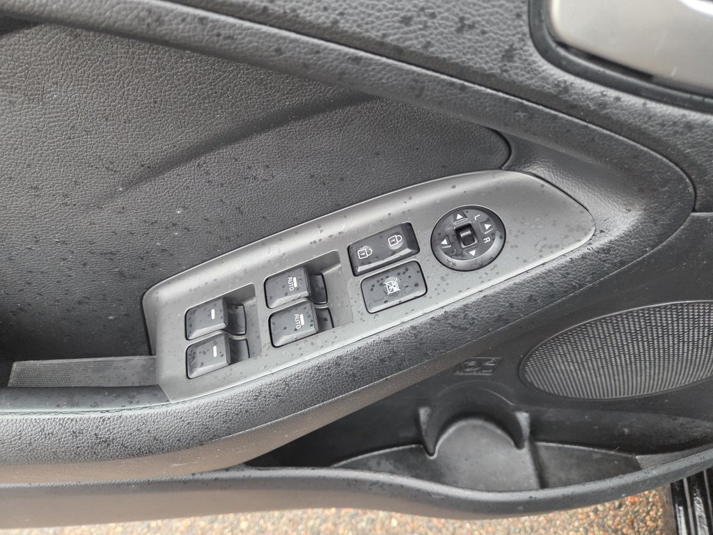 2017 Kia Forte 5-Door EX | Cam | USB | HtdSeats | Bluetooth | Keyless in Bridgewater, New Brunswick - 21 - w1024h768px
