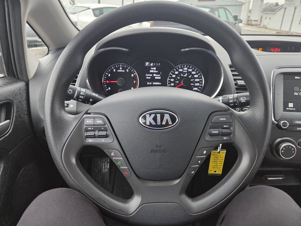 2017 Kia Forte 5-Door EX | Cam | USB | HtdSeats | Bluetooth | Keyless in Bridgewater, New Brunswick - 28 - w1024h768px