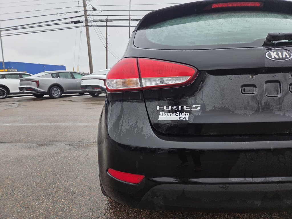 2017 Kia Forte 5-Door EX | Cam | USB | HtdSeats | Bluetooth | Keyless in Bridgewater, New Brunswick - 15 - w1024h768px