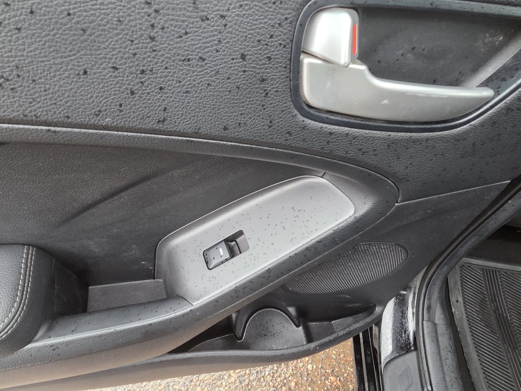 2017 Kia Forte 5-Door EX | Cam | USB | HtdSeats | Bluetooth | Keyless in Bridgewater, New Brunswick - 46 - w1024h768px