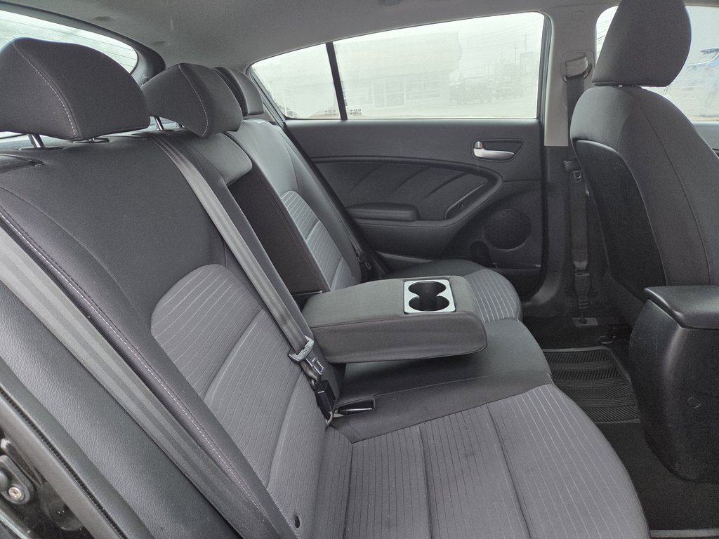 2017 Kia Forte 5-Door EX | Cam | USB | HtdSeats | Bluetooth | Keyless in Bridgewater, New Brunswick - 85 - w1024h768px