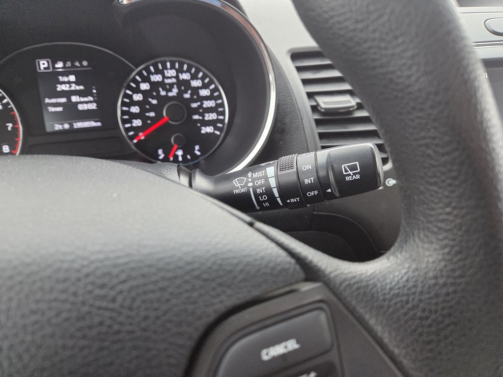 2017 Kia Forte 5-Door EX | Cam | USB | HtdSeats | Bluetooth | Keyless in Bridgewater, New Brunswick - 31 - w1024h768px