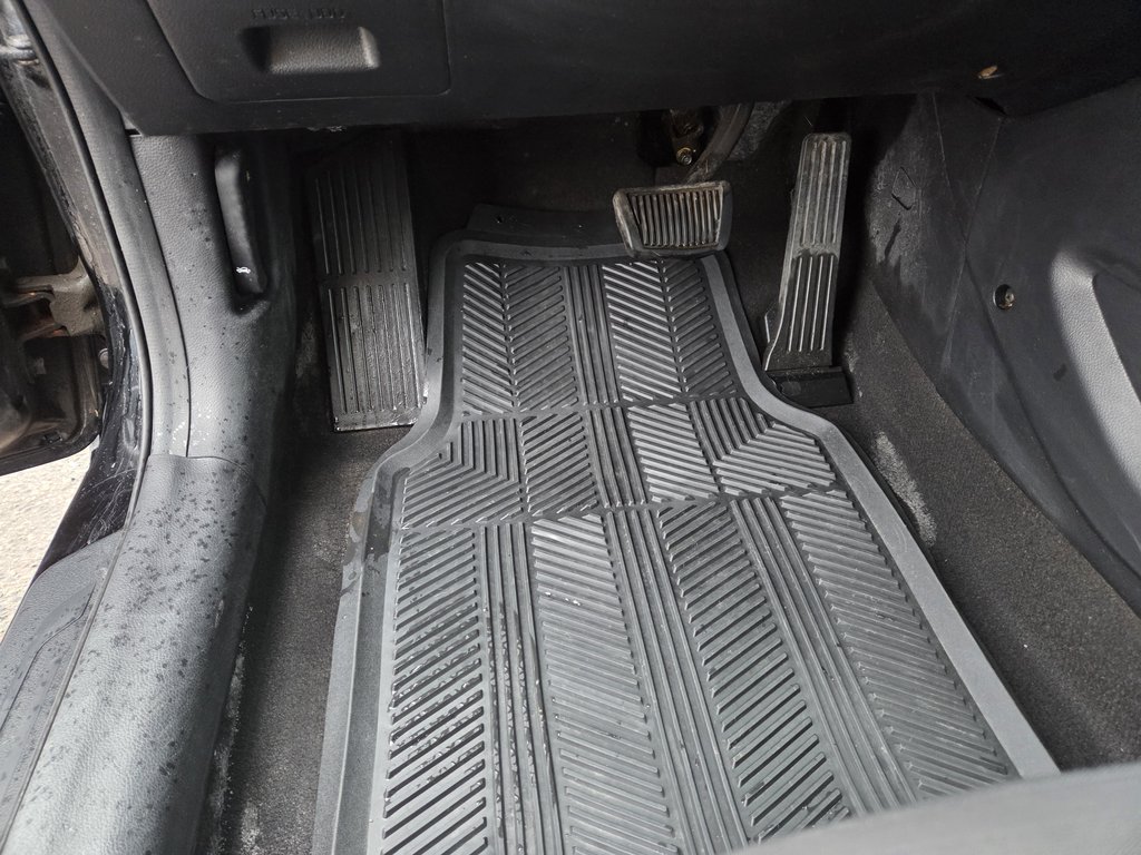 2017 Kia Forte 5-Door EX | Cam | USB | HtdSeats | Bluetooth | Keyless in Bridgewater, New Brunswick - 20 - w1024h768px