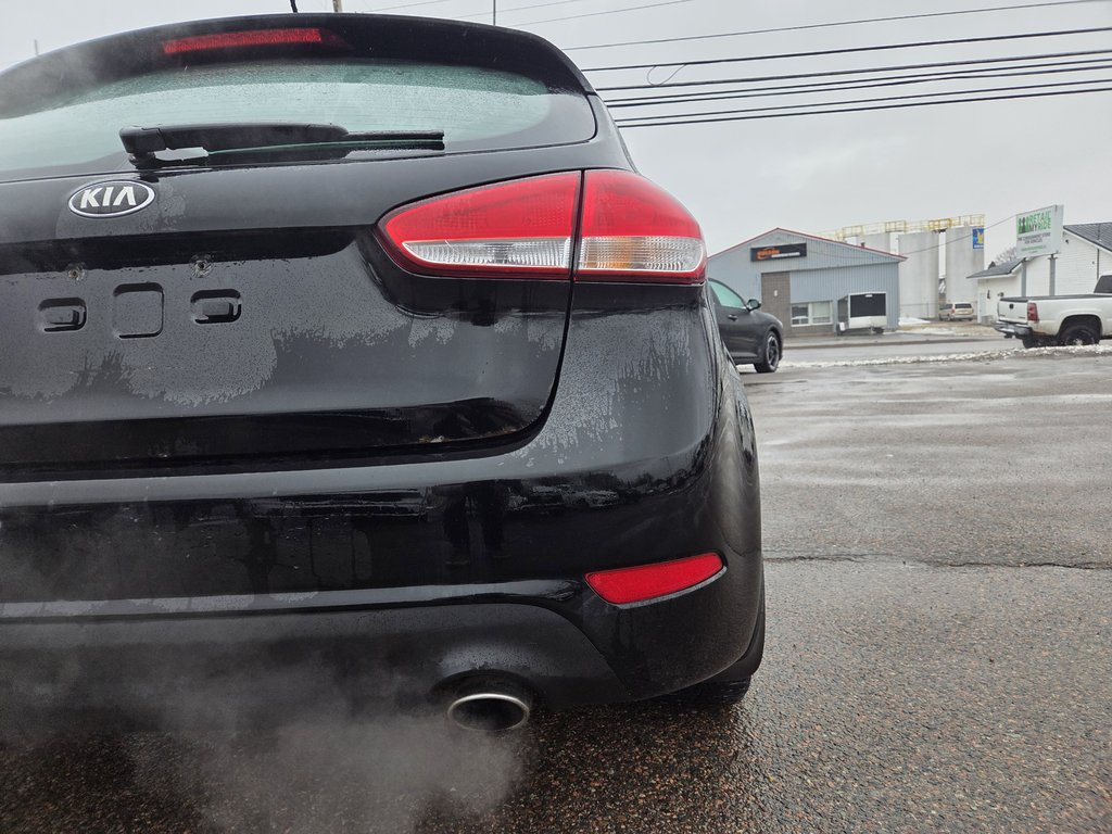 2017 Kia Forte 5-Door EX | Cam | USB | HtdSeats | Bluetooth | Keyless in Bridgewater, New Brunswick - 16 - w1024h768px