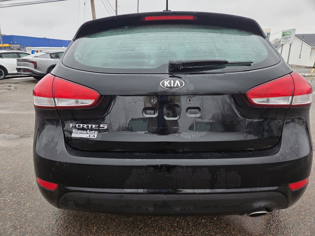 2017 Kia Forte 5-Door EX | Cam | USB | HtdSeats | Bluetooth | Keyless in Bridgewater, New Brunswick - 11 - w1024h768px