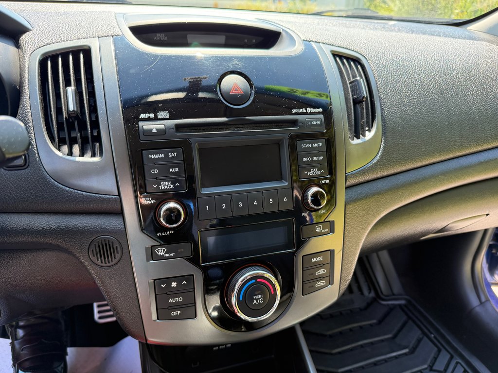 2012 Kia Forte Koup SX | Leather | SunRoof | Cam l USB | Bluetooth in Hebbville, Nova Scotia - 36 - w1024h768px