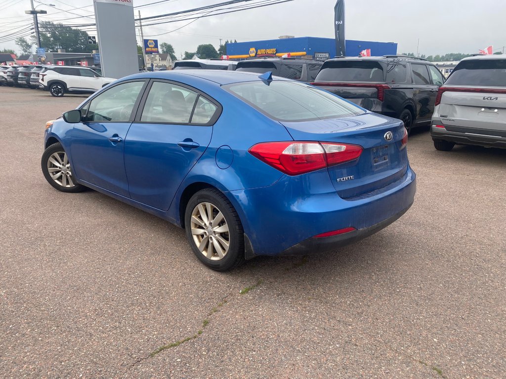 2014 Kia Forte LX+ in Hebbville, Nova Scotia - 3 - w1024h768px