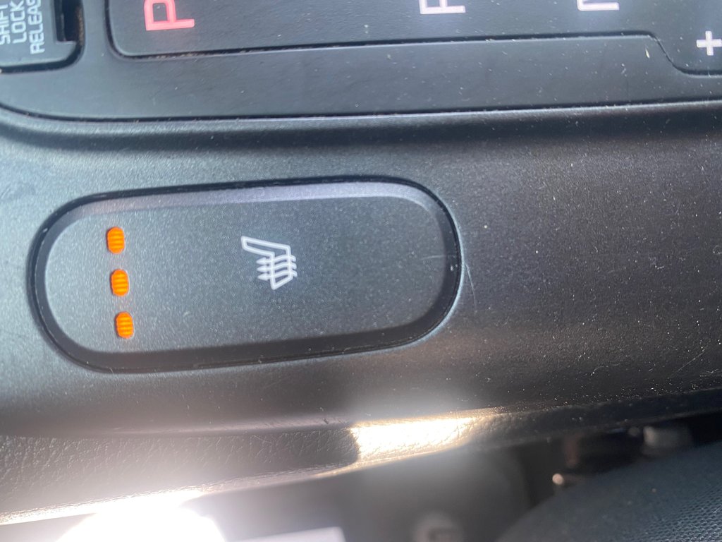 2014 Kia FORTE LX+ | USB | Bluetooth | Keyless | Cruise in Amherst, Nova Scotia - 25 - w1024h768px