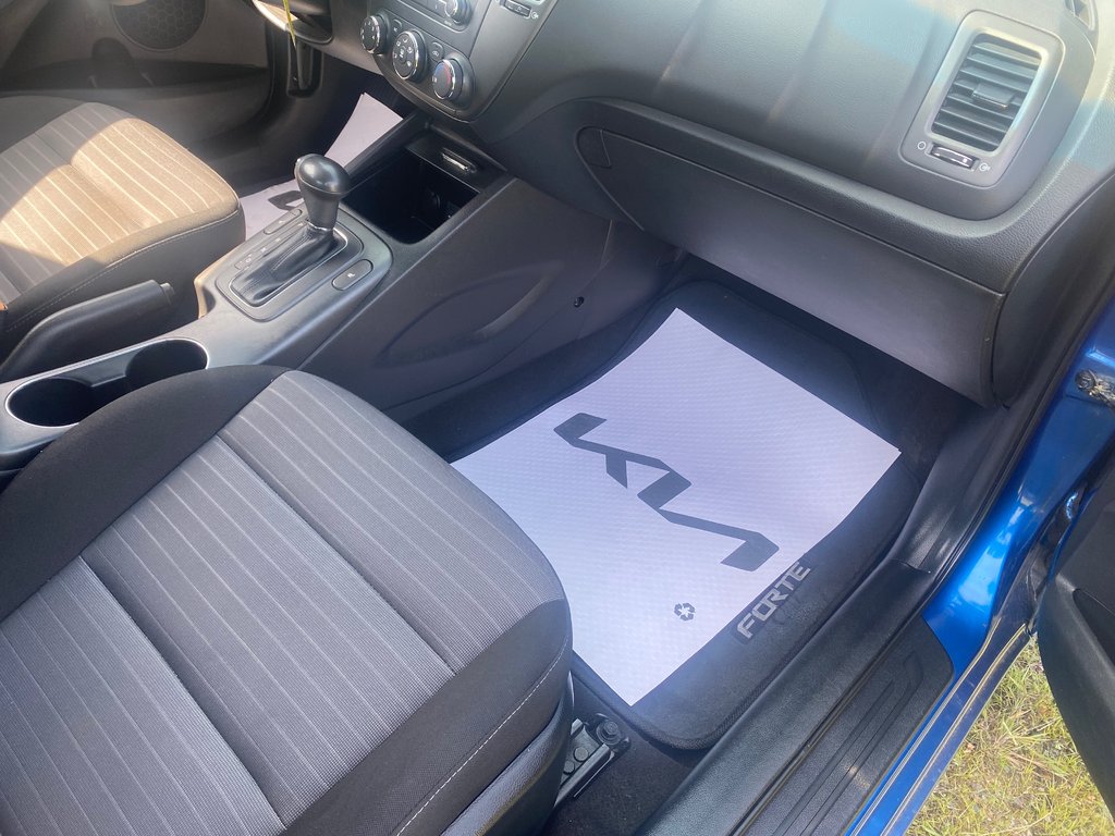 2014 Kia FORTE LX+ | USB | Bluetooth | Keyless | Cruise in Amherst, Nova Scotia - 20 - w1024h768px