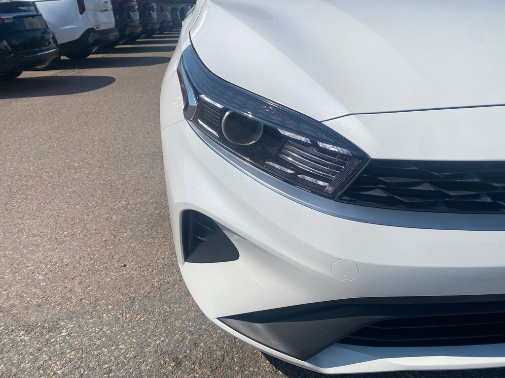 2023 Kia Forte LX | Cam | USB | HtdSeats | Warranty to 2028 in Amherst, Nova Scotia - 20 - w1024h768px