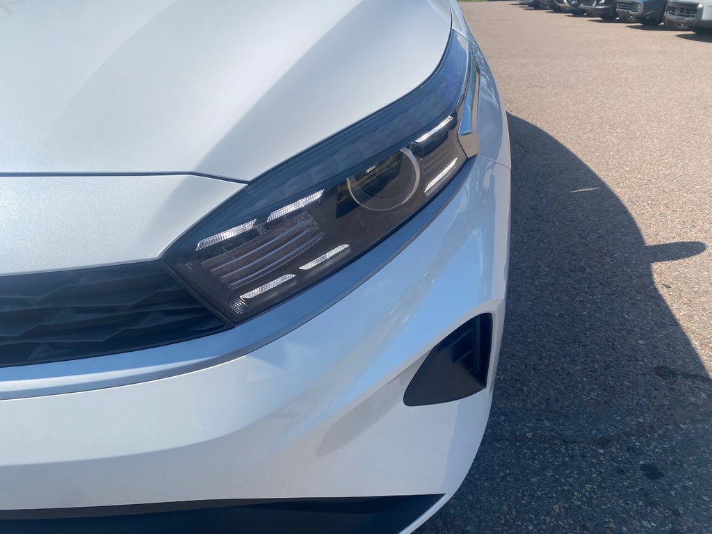 2023 Kia Forte LX | Cam | USB | HtdSeats | Warranty to 2028 in Amherst, Nova Scotia - 21 - w1024h768px