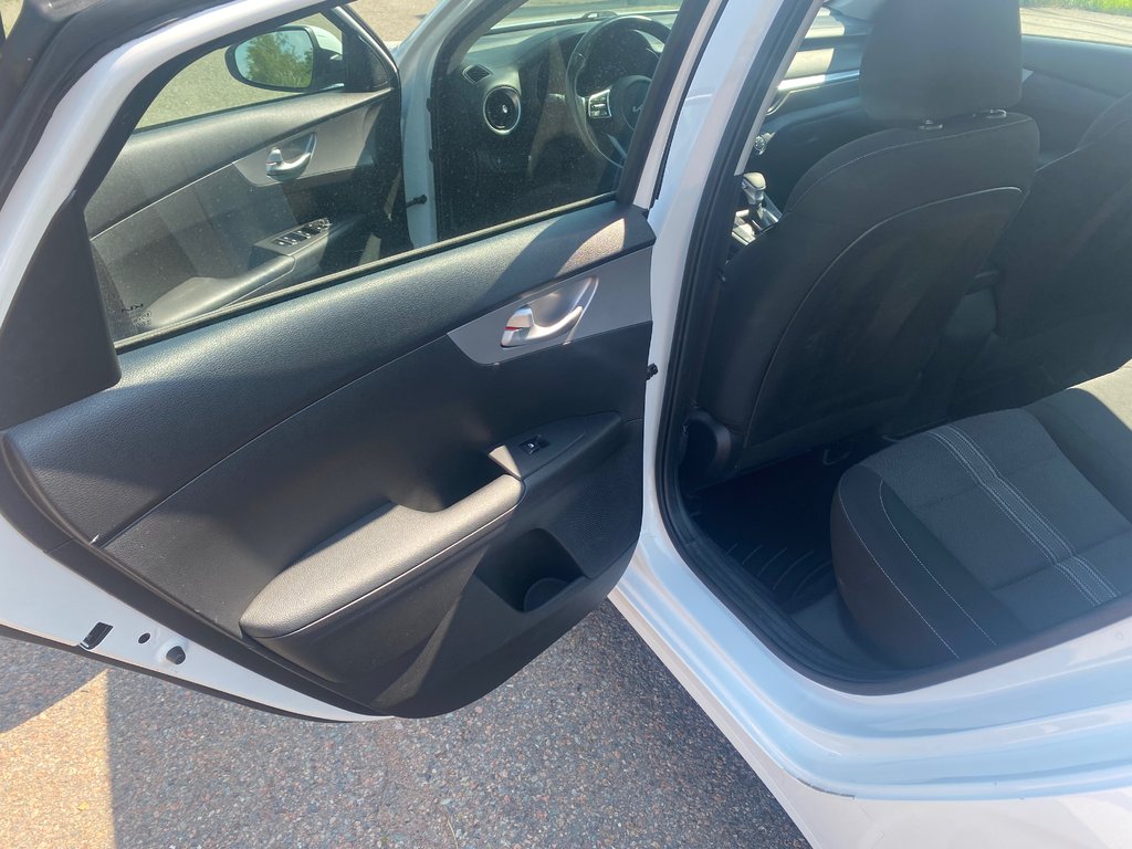 2023 Kia Forte LX | Cam | USB | HtdSeats | Warranty to 2028 in Amherst, Nova Scotia - 49 - w1024h768px