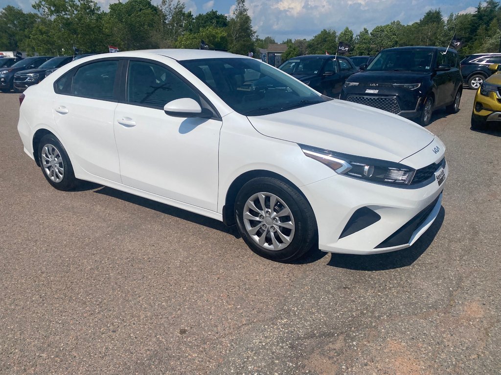 2023 Kia Forte LX | Cam | USB | HtdSeats | Warranty to 2028 in Amherst, Nova Scotia - 14 - w1024h768px
