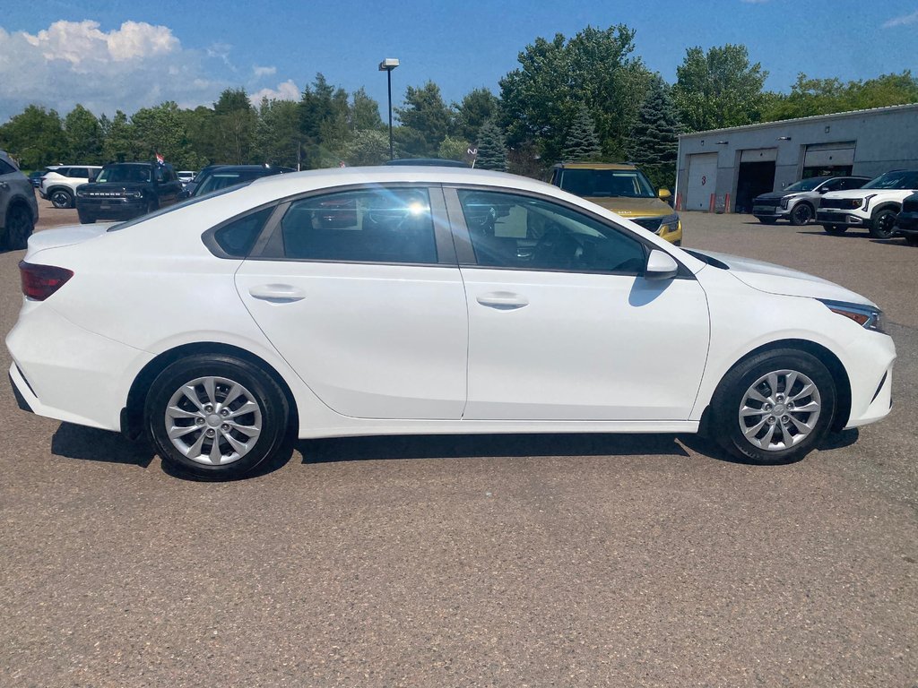 2023 Kia Forte LX | Cam | USB | HtdSeats | Warranty to 2028 in Amherst, Nova Scotia - 13 - w1024h768px