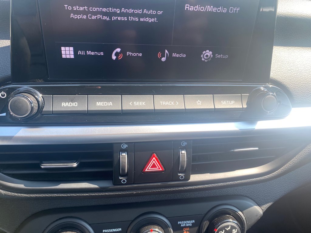 2023 Kia Forte LX | Cam | USB | HtdSeats | Warranty to 2028 in Amherst, Nova Scotia - 42 - w1024h768px