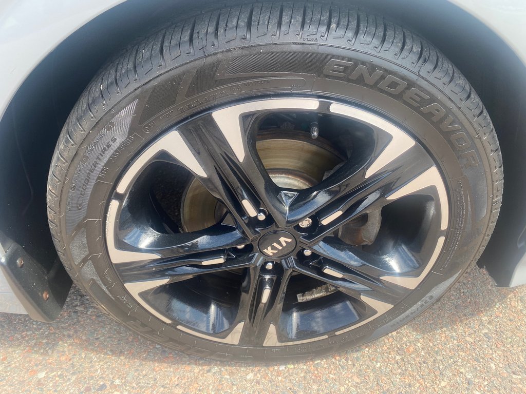 2021 Kia K5 GT Line | Leather | Roof | Nav | Cam | Bluetooth in Amherst, Nova Scotia - 9 - w1024h768px