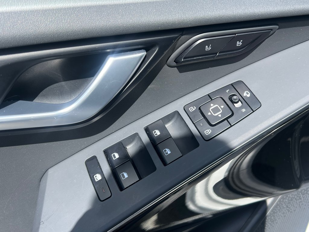 2025 Kia Niro SX | Leather | Roof | Nav | Warranty to 2033 in Hebbville, Nova Scotia - 25 - w1024h768px
