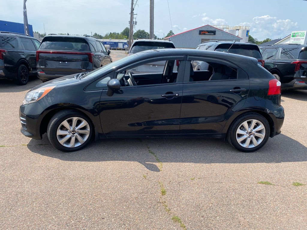 2017 Kia RIO EX | 6-Spd | SunRoof | Cam | USB | Bluetooth | XM in Amherst, Nova Scotia - 4 - w1024h768px