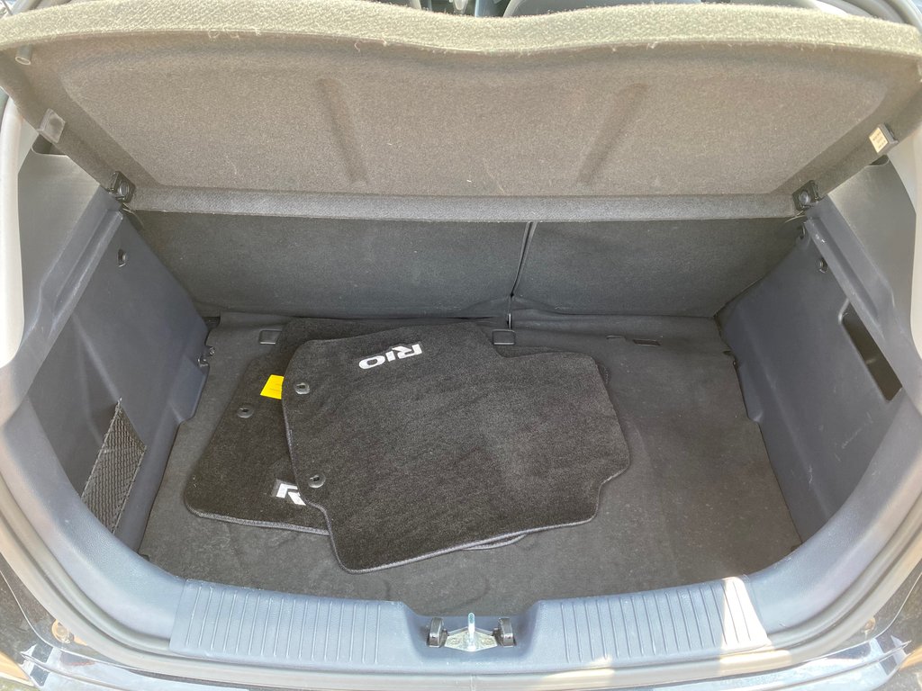 2017 Kia RIO EX | 6-Spd | SunRoof | Cam | USB | Bluetooth | XM in Amherst, Nova Scotia - 10 - w1024h768px