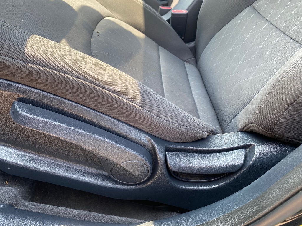 2017 Kia RIO EX | 6-Spd | SunRoof | Cam | USB | Bluetooth | XM in Amherst, Nova Scotia - 37 - w1024h768px