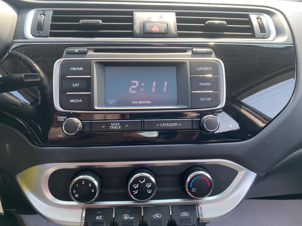 2017 Kia RIO EX | 6-Spd | SunRoof | Cam | USB | Bluetooth | XM in Amherst, Nova Scotia - 12 - w1024h768px