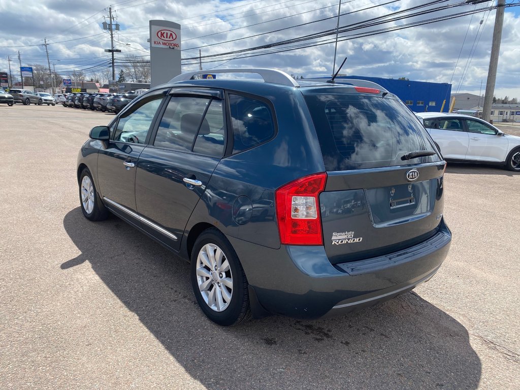Kia Rondo EX | USB | HtdSeats | Bluetooth | Keyless | Cruise 2011 à Amherst, Nouvelle-Écosse - 5 - w1024h768px