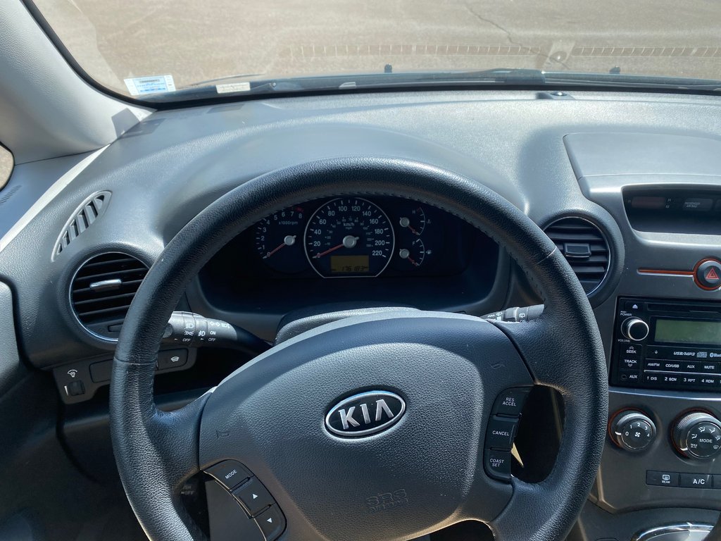 Kia Rondo EX | USB | HtdSeats | Bluetooth | Keyless | Cruise 2011 à Amherst, Nouvelle-Écosse - 72 - w1024h768px