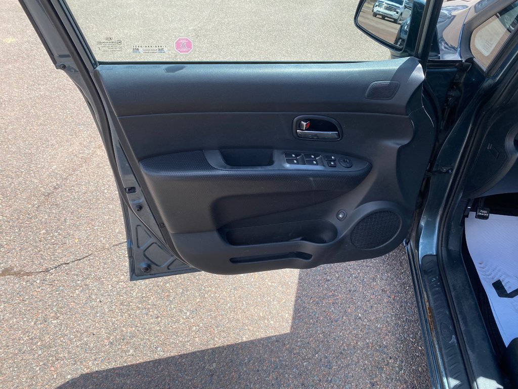 Kia Rondo EX | USB | HtdSeats | Bluetooth | Keyless | Cruise 2011 à Amherst, Nouvelle-Écosse - 68 - w1024h768px
