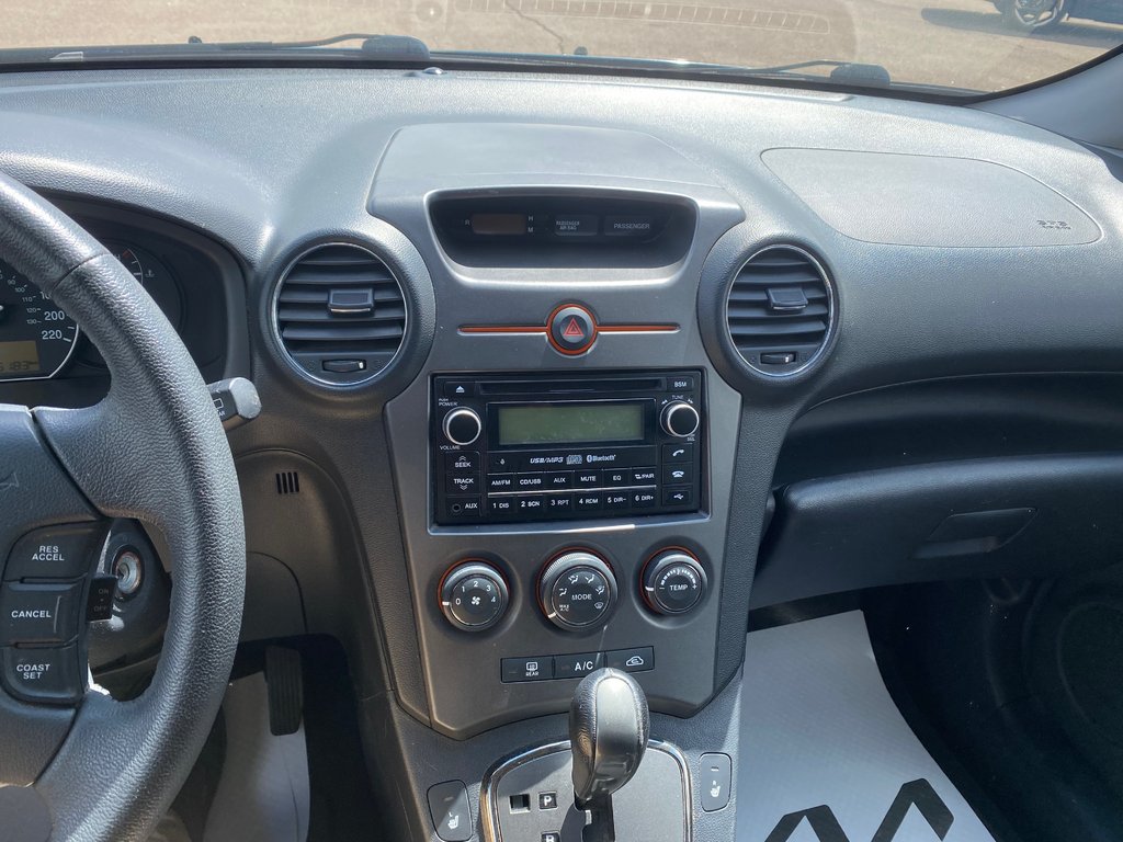 Kia Rondo EX | USB | HtdSeats | Bluetooth | Keyless | Cruise 2011 à Amherst, Nouvelle-Écosse - 75 - w1024h768px