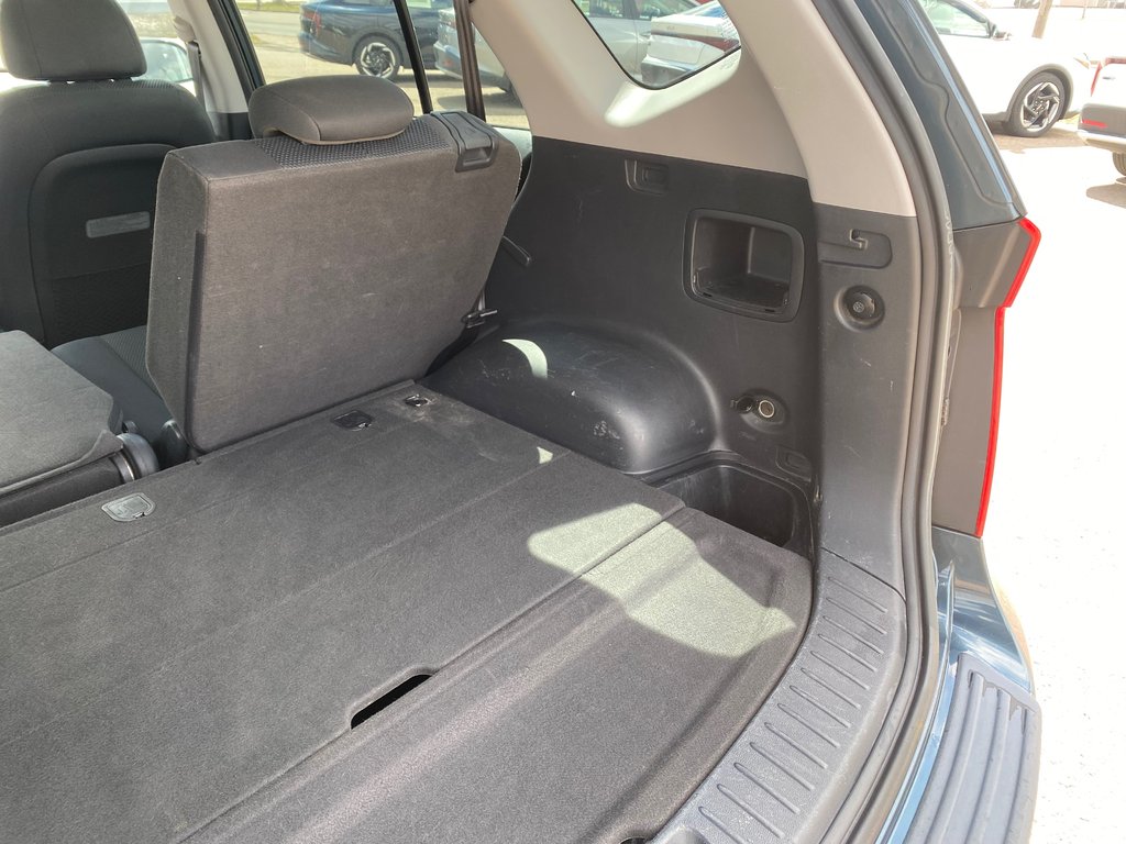 Kia Rondo EX | USB | HtdSeats | Bluetooth | Keyless | Cruise 2011 à Amherst, Nouvelle-Écosse - 98 - w1024h768px