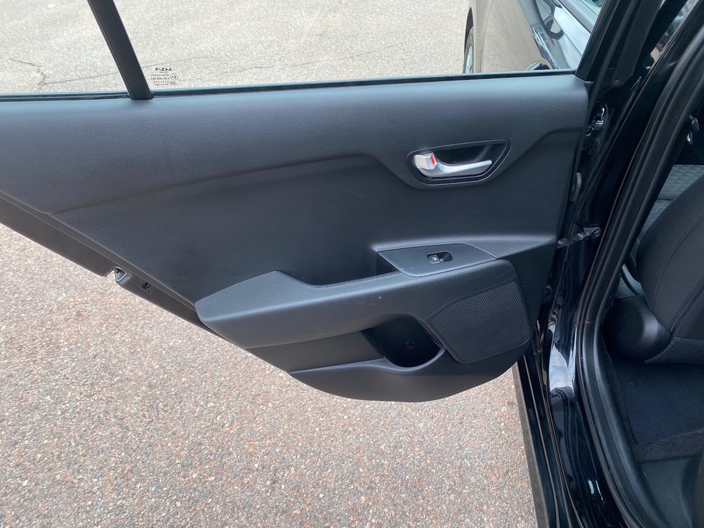 Kia Rondo EX | USB | HtdSeats | Bluetooth | Keyless | Cruise 2011 à Amherst, Nouvelle-Écosse - 24 - w1024h768px