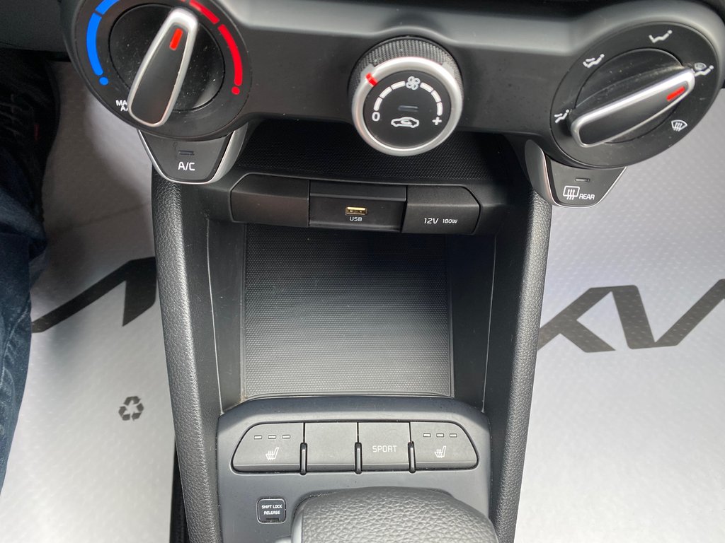Kia Rondo EX | USB | HtdSeats | Bluetooth | Keyless | Cruise 2011 à Amherst, Nouvelle-Écosse - 35 - w1024h768px