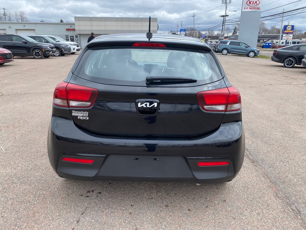 Kia Rondo EX | USB | HtdSeats | Bluetooth | Keyless | Cruise 2011 à Amherst, Nouvelle-Écosse - 8 - w1024h768px