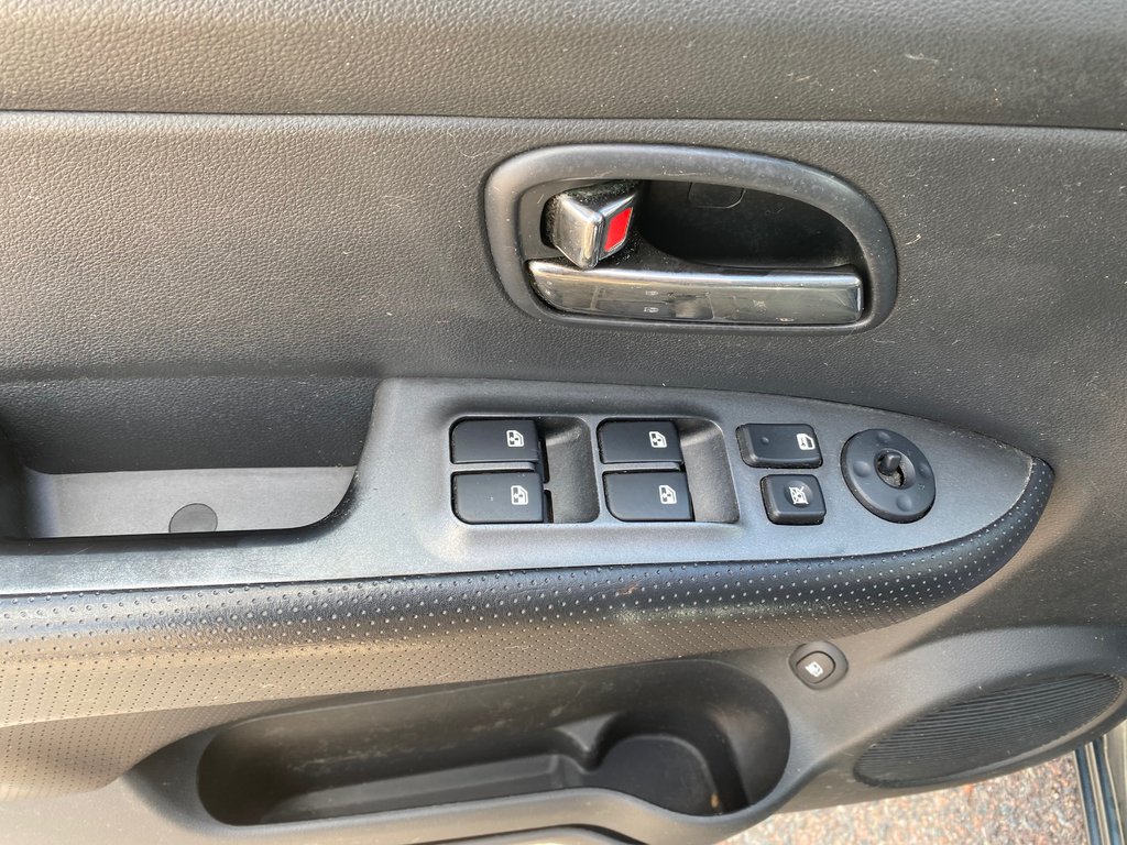 Kia Rondo EX | USB | HtdSeats | Bluetooth | Keyless | Cruise 2011 à Amherst, Nouvelle-Écosse - 69 - w1024h768px