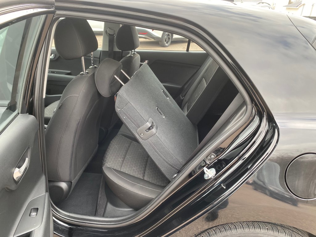 Kia Rondo EX | USB | HtdSeats | Bluetooth | Keyless | Cruise 2011 à Amherst, Nouvelle-Écosse - 22 - w1024h768px