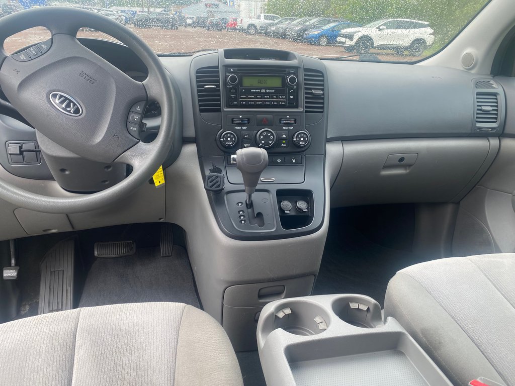 2012 Kia SEDONA LX | 7-Pass | USB | Bluetooth | Keyless | Cruise in Amherst, Nova Scotia - 11 - w1024h768px