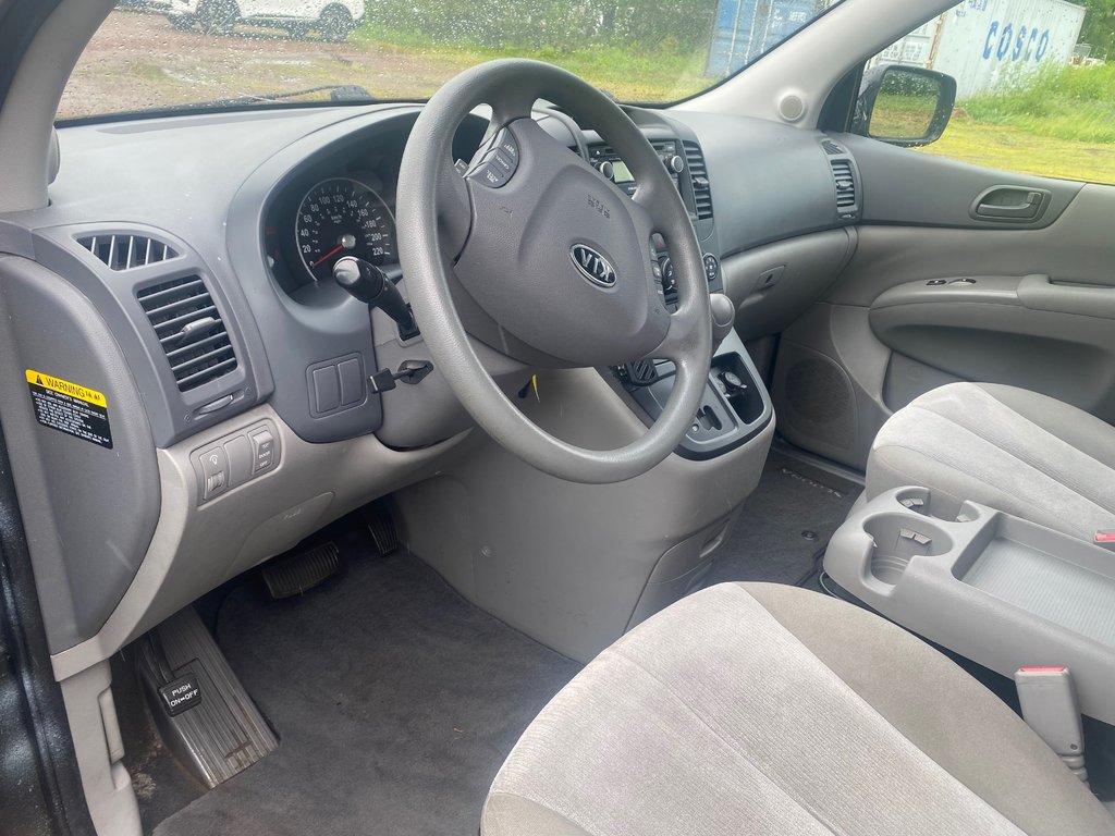 2012 Kia SEDONA LX | 7-Pass | USB | Bluetooth | Keyless | Cruise in Amherst, Nova Scotia - 8 - w1024h768px
