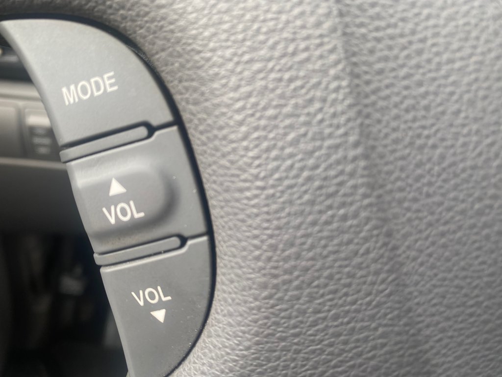2012 Kia SEDONA LX | 7-Pass | USB | Bluetooth | Keyless | Cruise in Amherst, Nova Scotia - 16 - w1024h768px