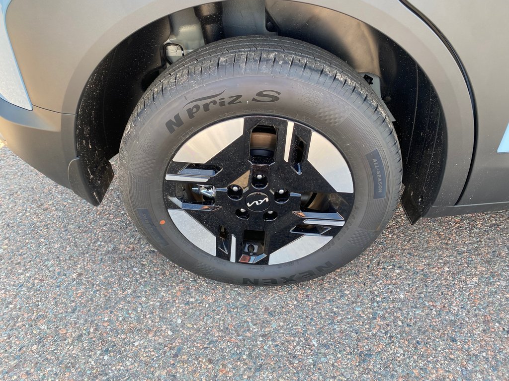 2027 Kia Seltos LX in Amherst, Nova Scotia - 21 - w1024h768px