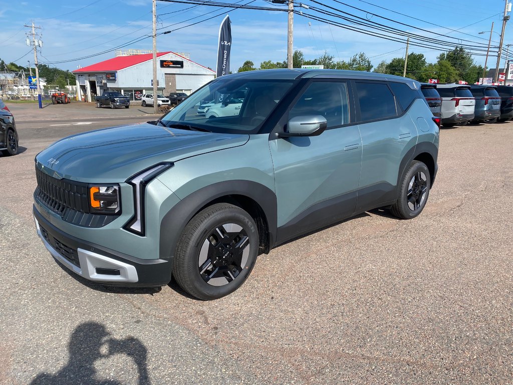 2027 Kia Seltos LX in Amherst, Nova Scotia - 4 - w1024h768px