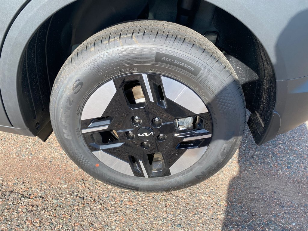 2027 Kia Seltos LX in Amherst, Nova Scotia - 17 - w1024h768px
