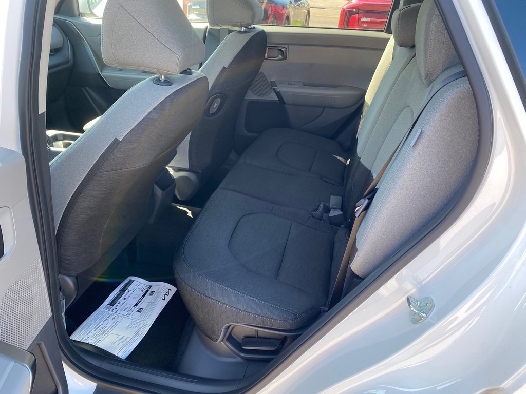 2027 Kia Seltos LX | Cam | USB | HtdSeats | Warranty to 2031 in Hebbville, Nova Scotia - 50 - w1024h768px