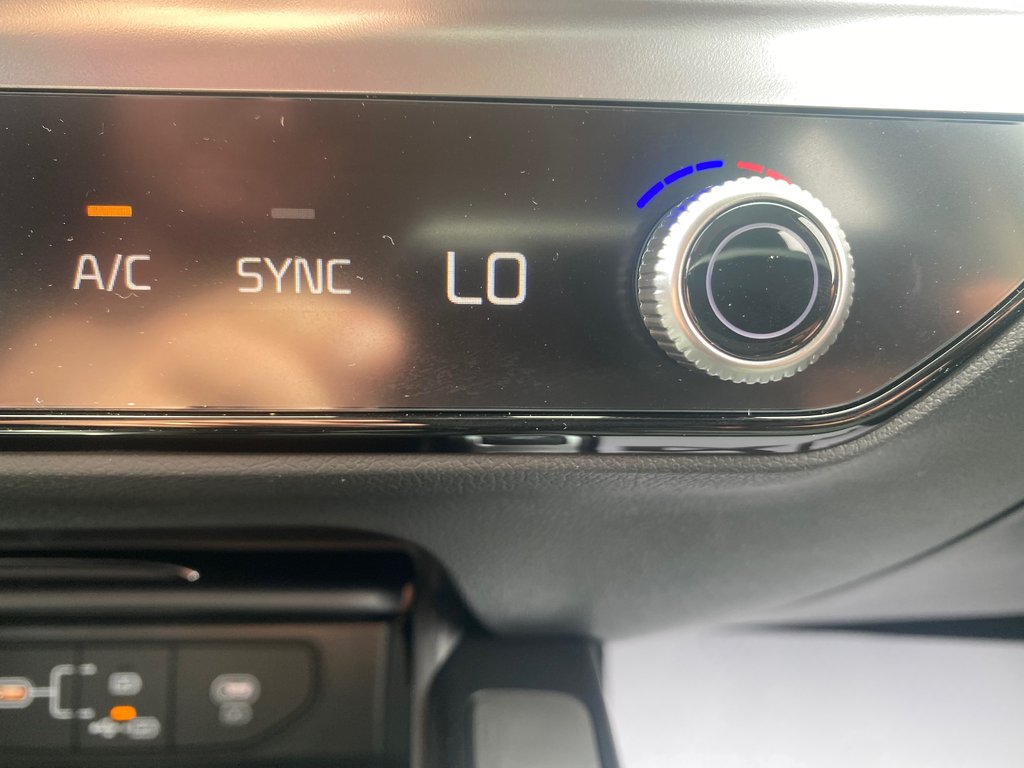 2026 Kia Sorento Hybrid LX | HEV | Cam | USB | HtdSeats | Warranty to 2034 in Amherst, Nova Scotia - 51 - w1024h768px