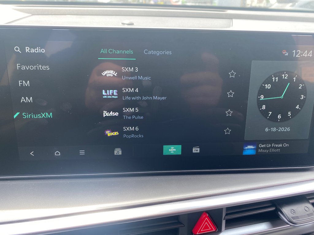 2026 Kia Sorento Hybrid LX | HEV | Cam | USB | HtdSeats | Warranty to 2034 in Amherst, Nova Scotia - 45 - w1024h768px