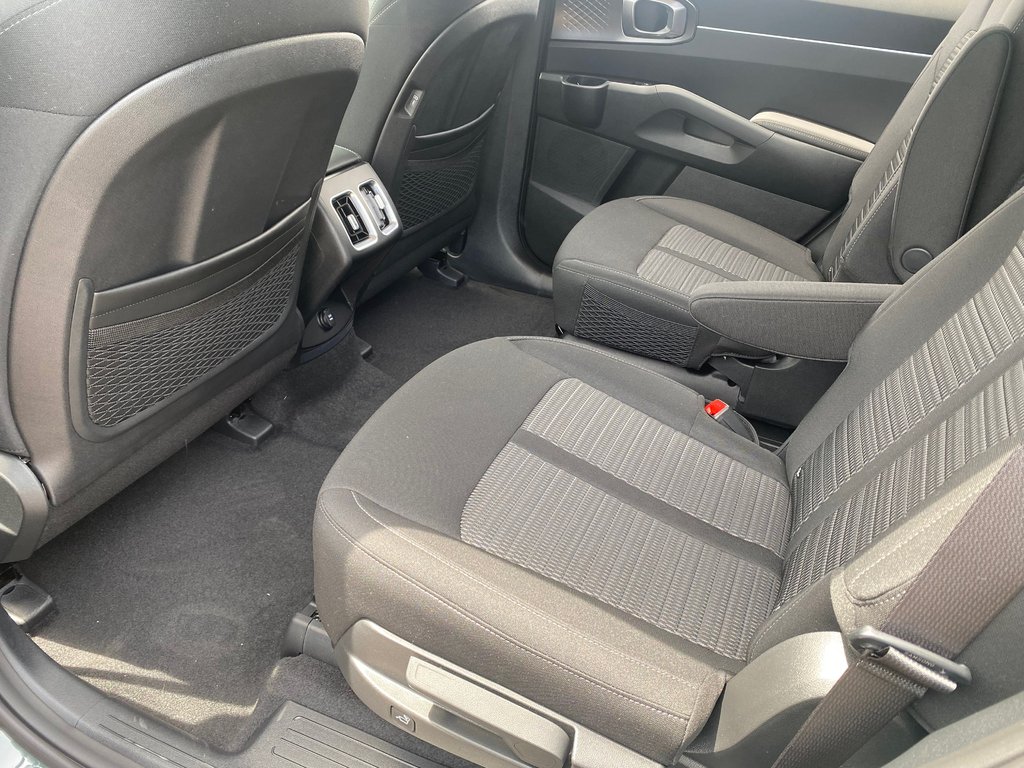 2026 Kia Sorento Hybrid LX | HEV | Cam | USB | HtdSeats | Warranty to 2034 in Amherst, Nova Scotia - 21 - w1024h768px