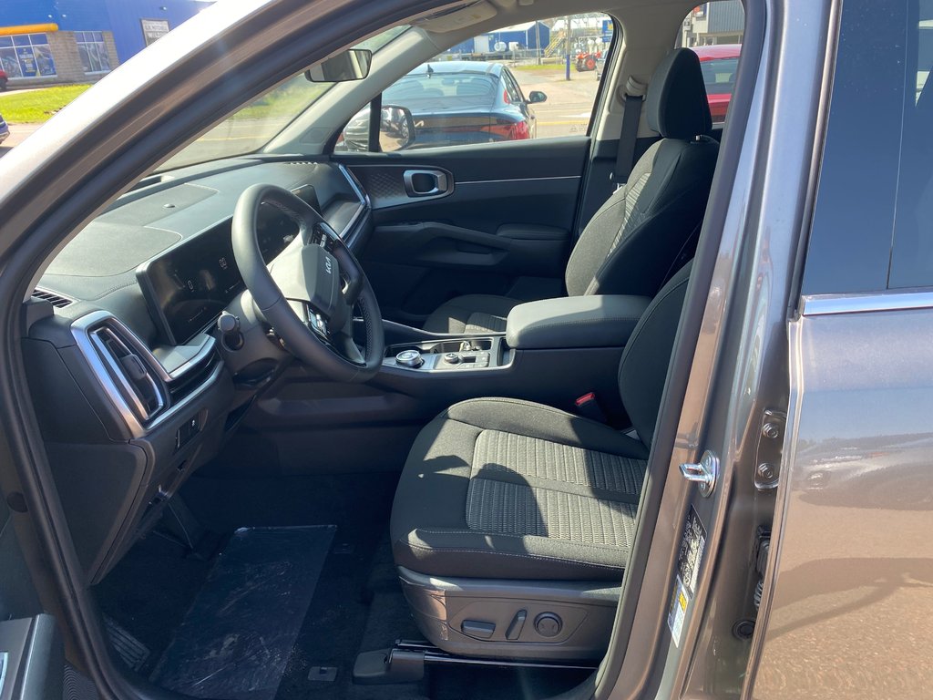 2026 Kia Sorento Hybrid LX | HEV | Cam | USB | HtdSeats | Warranty to 2034 in Amherst, Nova Scotia - 29 - w1024h768px